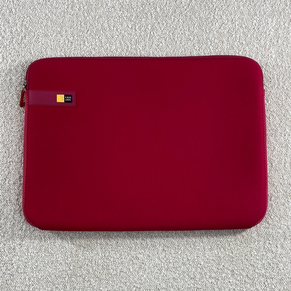 Hot pink Tablet Sleeve - Slim Protective Carry Case for laptops, tablets 14x10